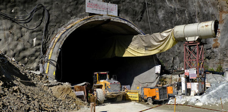 India rescuers hit snags in two-week bid to free 41 tunnel workers