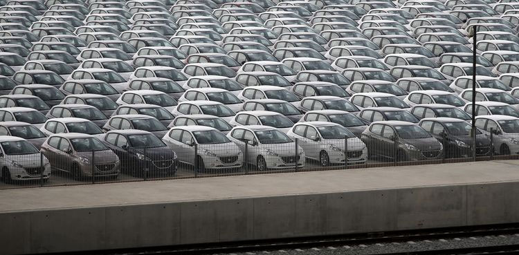 Car sale drops in Pakistan