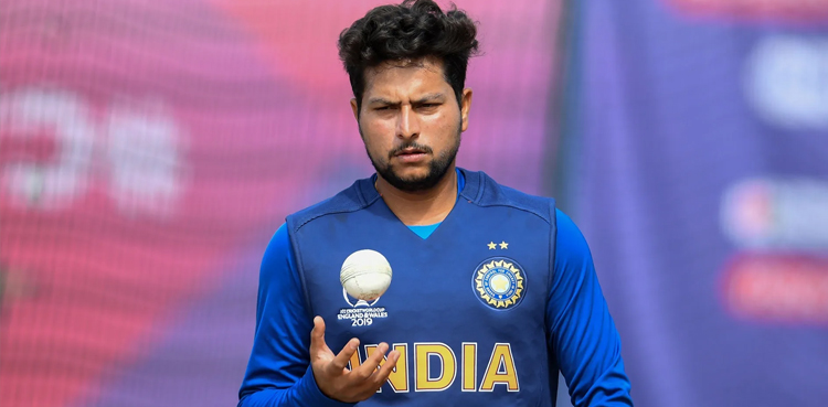Kuldeep Yadav becomes delivery boy during World Cup 2023?