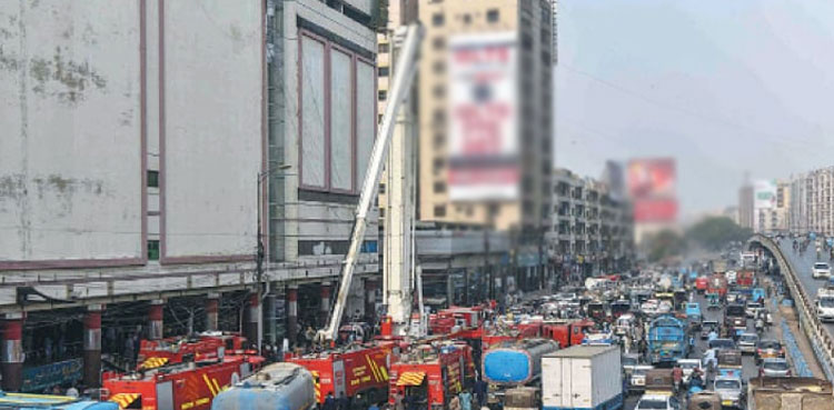 Karachi mall sealed after fire kills 11 people