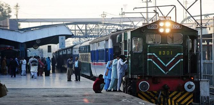 Quetta-Peshawar train service to be restored next month