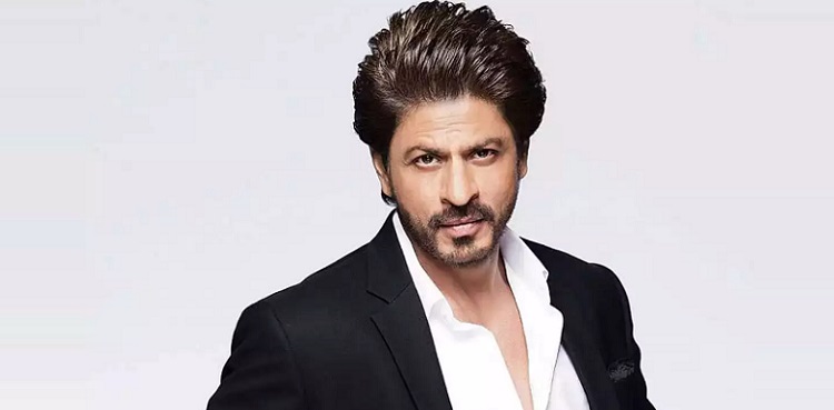 Shahrukh Khan got Rs.50 in first paycheck: Read to know how he earned!