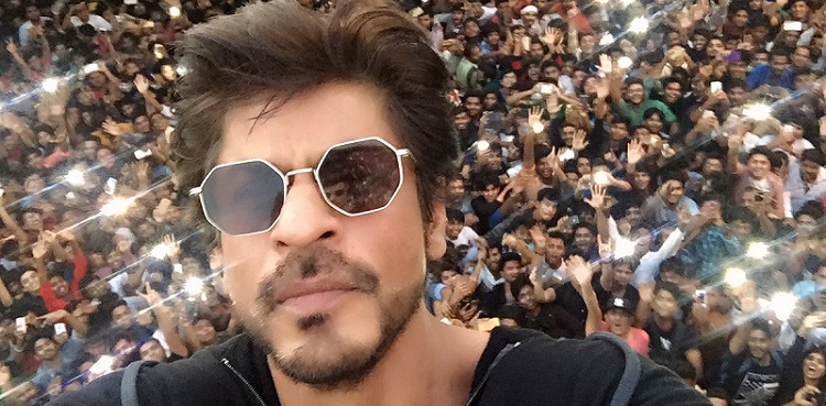 'But a mere actor...': Shahrukh Khan overwhelmed with fans' love on birthday
