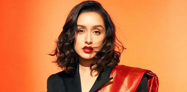 Shraddha Kapoor gets brutally trolled for live singing