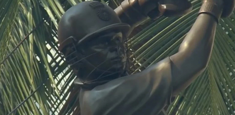 Sachin Tendulkar or Steve Smith? Fans confused by newly unveiled statue