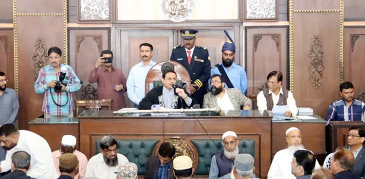 City council agrees on Rs 30mln monthly allotment to Karachi UCs
