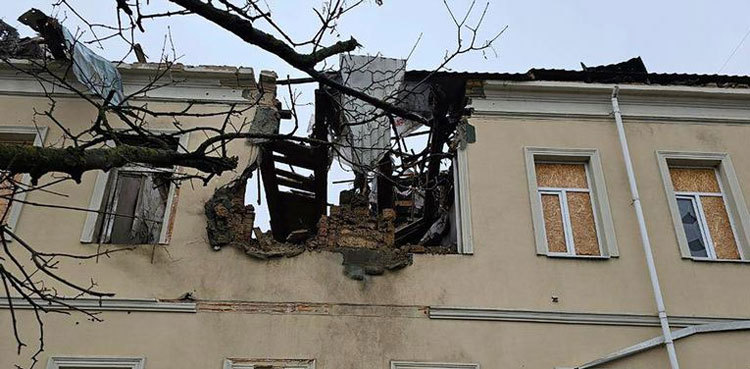 Russia, Ukraine continue air attacks with ceasefire prospects uncertain