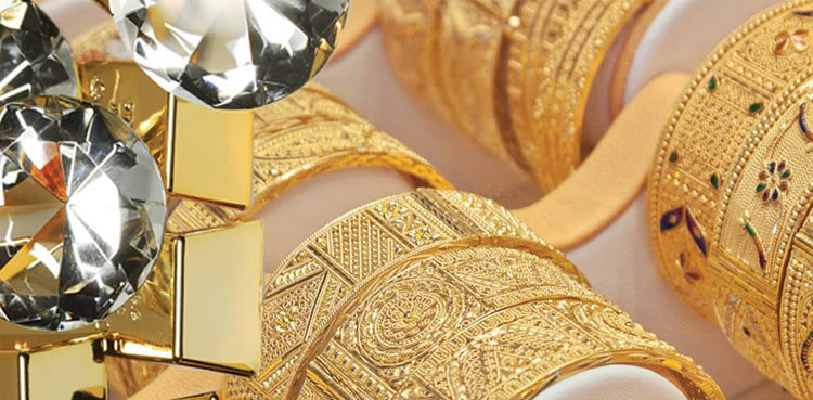 Karachi: Housemaids rob family of jewelley worth Rs4m, cash