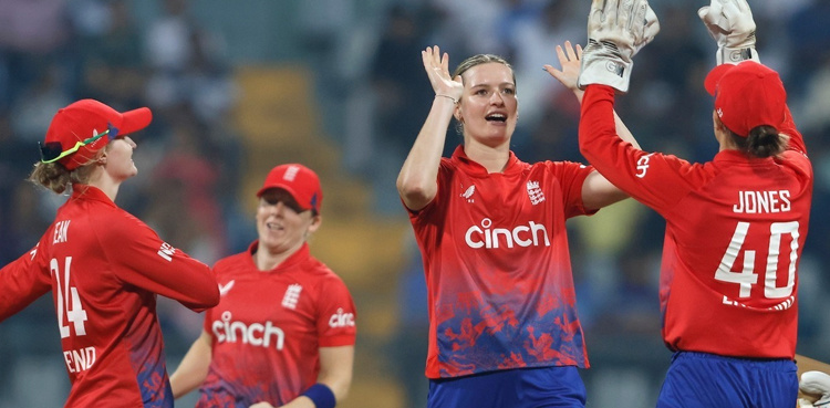 England clinch WT20I series against hosts India