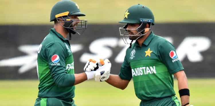 Imad Wasim's fresh statement on Babar Azam goes viral