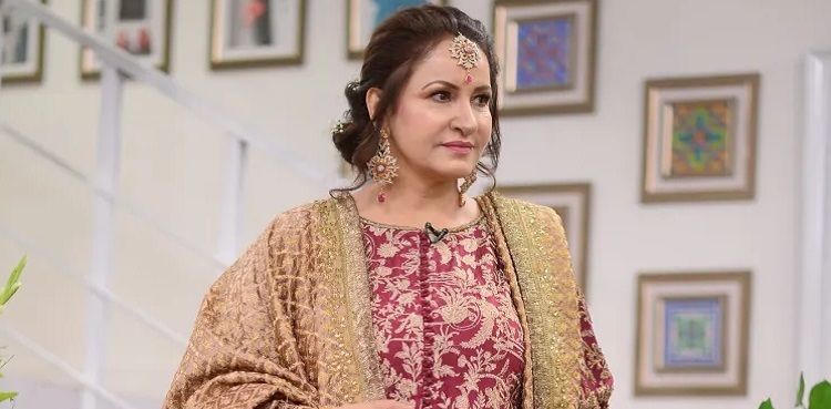 'Marry a man aged 40-50 years if...': Saba Faisal