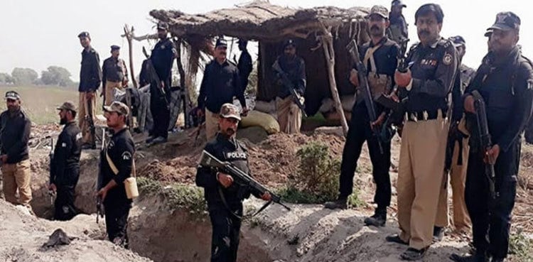 Police recover two hostages from bandits in Khairpur