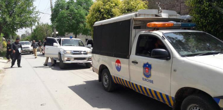 Suspect held for selling drugs to students in Peshawar