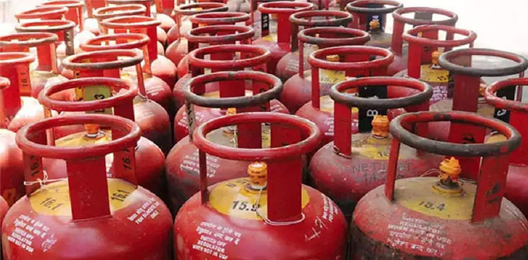 Crackdown on LPG vendors spurs protests, gas crisis in Lahore
