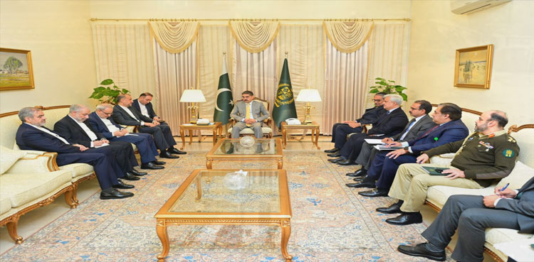 PM Kakar reaffirms Pakistan’s commitment to strengthen ties with Iran