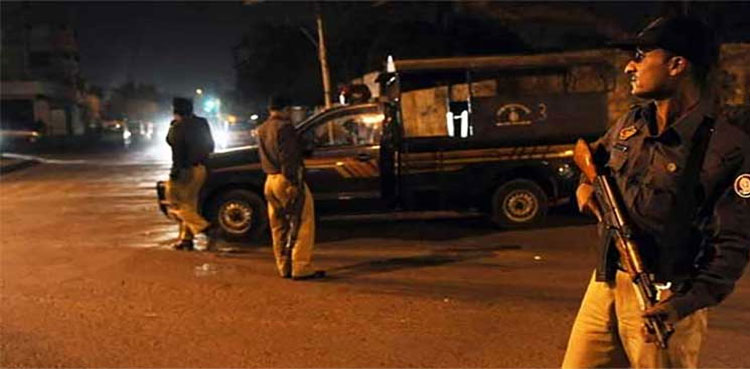 Karachi police kills robber, arrest accomplice in encounter
