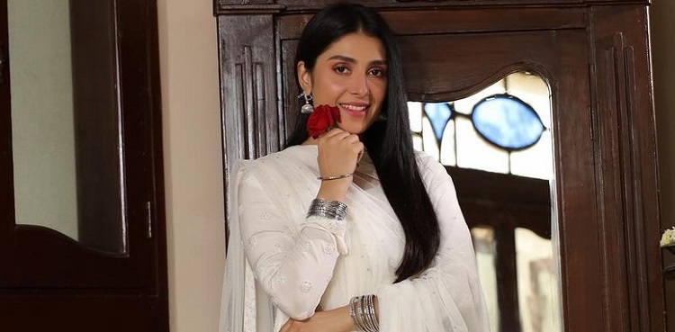 Ayeza Khan treats fans with ‘Jaan-e-Jahan’ BTS