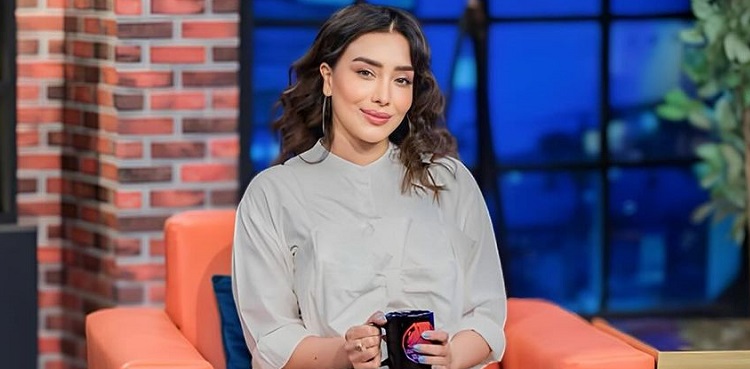 Almost everyone on TV is junior to me: Maira Khan