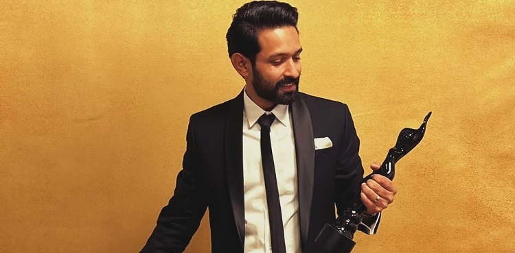 Reel meets real: Vikrant Massey celebrates Filmfare win with real-life '12th Fail'