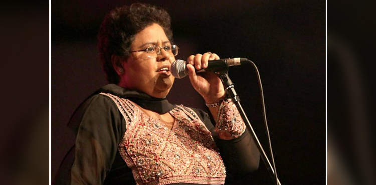 Shazia Manzoor slaps comedian live on TV