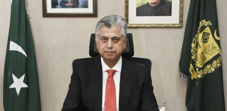 Solangi urges patience as probe continues into ex-commissioner’s allegations