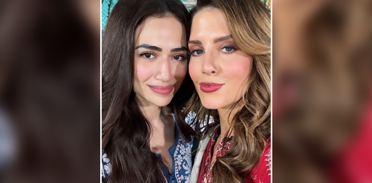 Erin Holland's selfie with Sana Javed goes viral