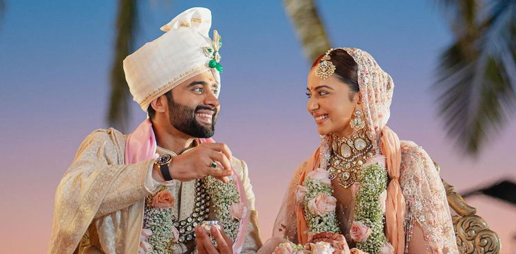 Rakul Preet ties the knot with Jackky Bhagnani, pictures go viral