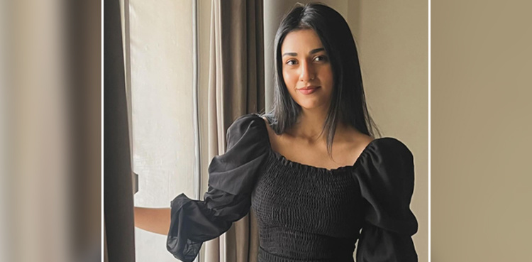 Sarah Khan's latest post goes viral