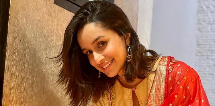 '...Shaadi kar lun?': Shraddha Kapoor drops hints