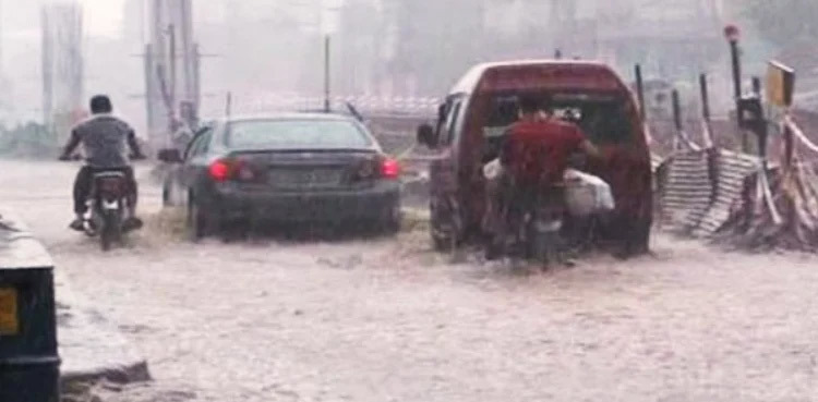 Punjab Monsoon: Heavy rainfall drowns Gujrat areas in deep water