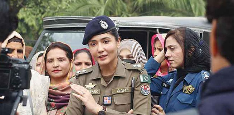 Punjab IGP announces awards for ASP Shehrbano, other cops