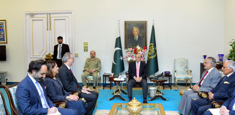PM reiterates Pakistan’s desire to further cement bilateral ties with Turkiye