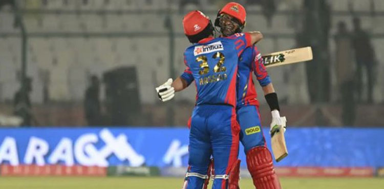 Karachi Kings beat Lahore Qalandars in last-ball thriller
