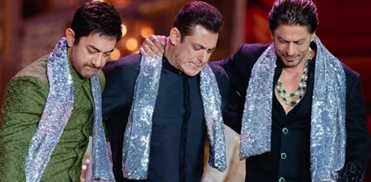 Aamir Khan answers viral question about iconic dance performance