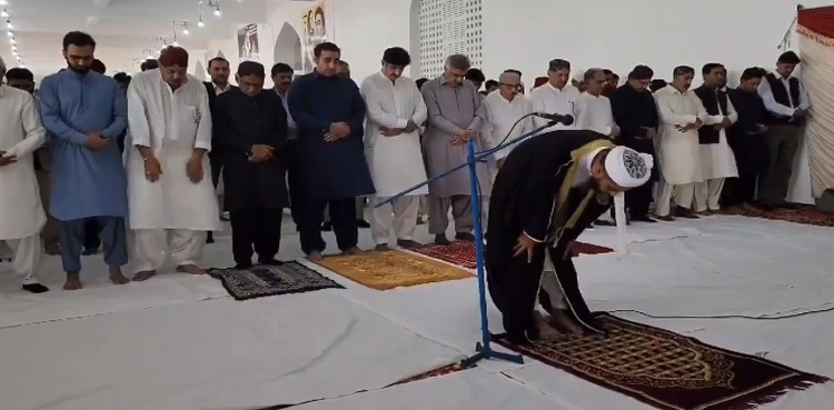 Bilawal Bhutto Zardari offered Eidul Fitr prayer in Larkana