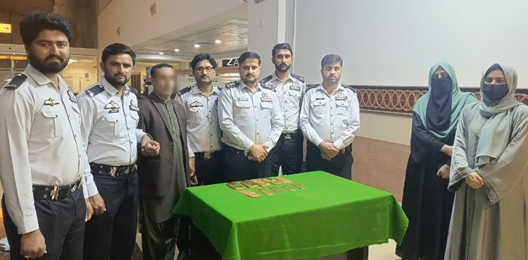Man smuggling 16kg gold caught at Multan airport