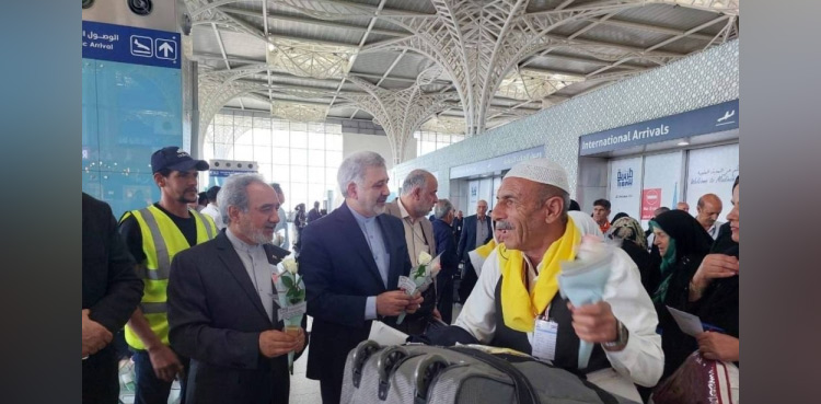 Iranian Umrah pilgrims arrive in Saudi Arabia after 9 years