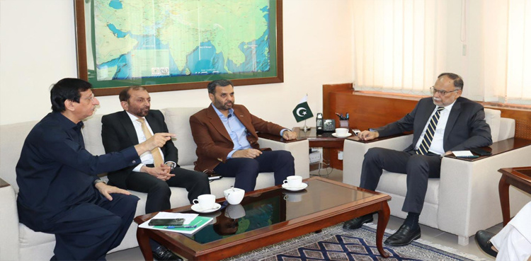 MQM-P demands long-term strategic master plan for Karachi