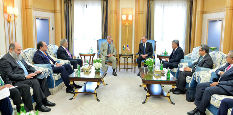PM Shehbaz invites Malaysia’s business community to visit Pakistan