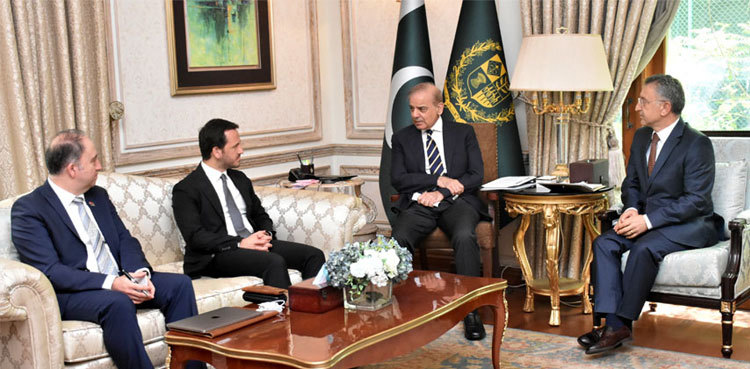 PM Shehbaz terms transparency as top priority in airports’ outsourcing