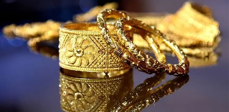Gold rates increase in Pakistan