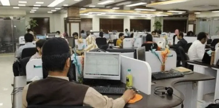 Govt employees to now serve three-month notice period