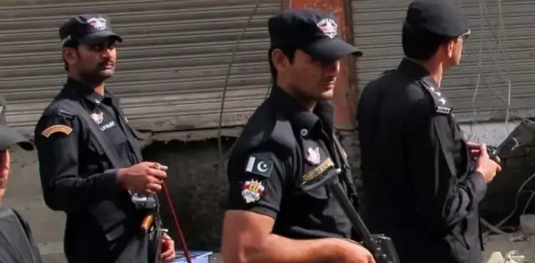 DI Khan: At least four Customs officials gunned down