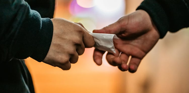 Karachi CIA police accused of selling seized drugs back to traffickers