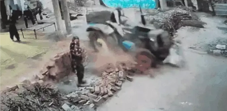 Viral video: Man runs tractor over brother on land dispute
