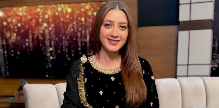 After Nawal Saeed, Momina Iqbal reveals cricketers slid into her DMs