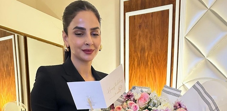 'Your love completes me...': Saba Qamar celebrated 40th birthday with mystery man?