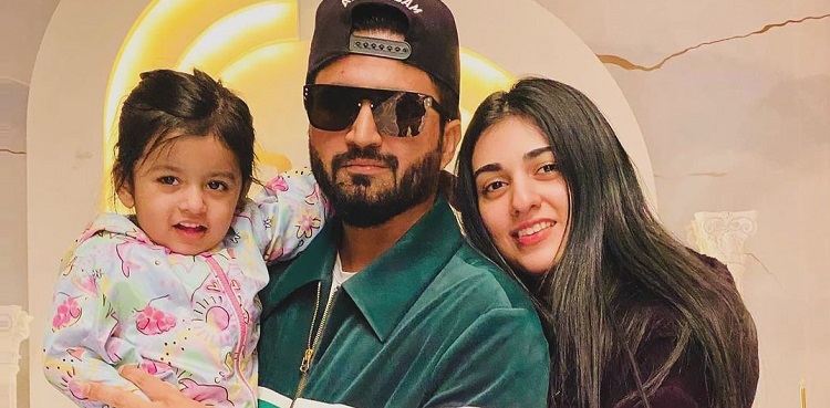 Sarah Khan, Falak Shabir’s family pictures with daughter go viral