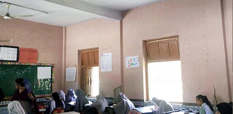 Matric exams: Karachi students give papers amid power supply cuts