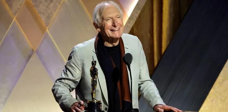 'Dead Poets Society' director Peter Weir to receive Venice career prize
